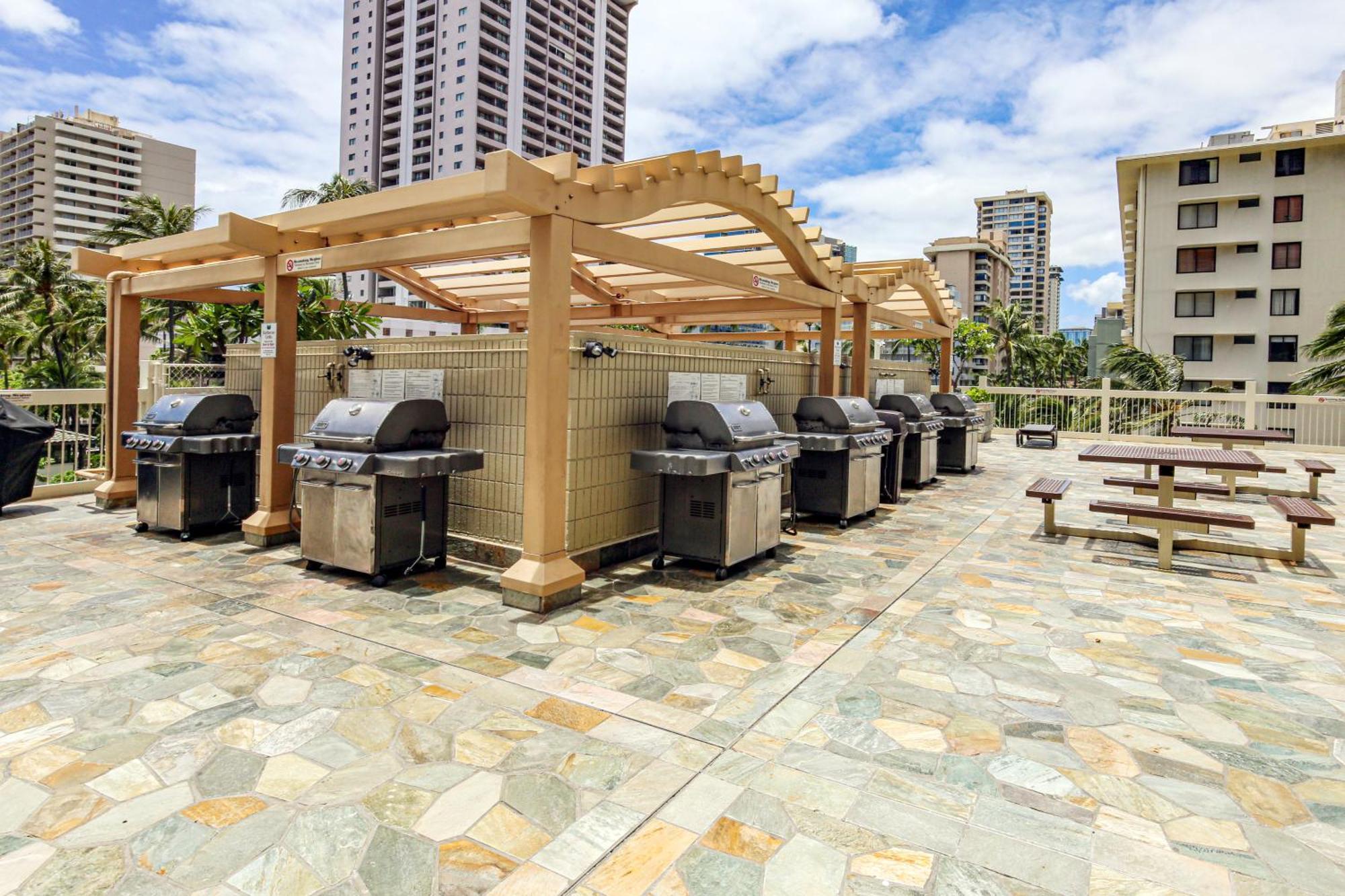 Newly Renovated With Ocean View Near Waikiki Appartamento *