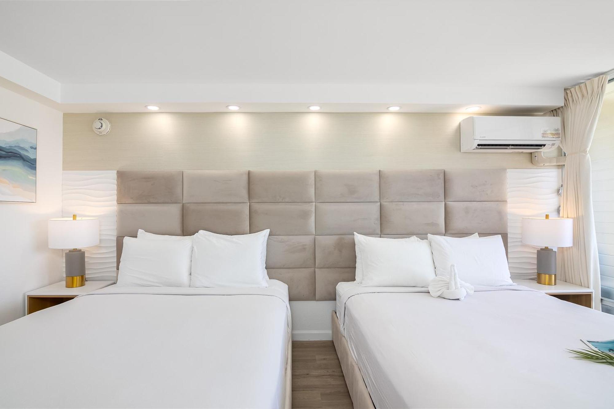 Newly Renovated With Ocean View Near Waikiki *